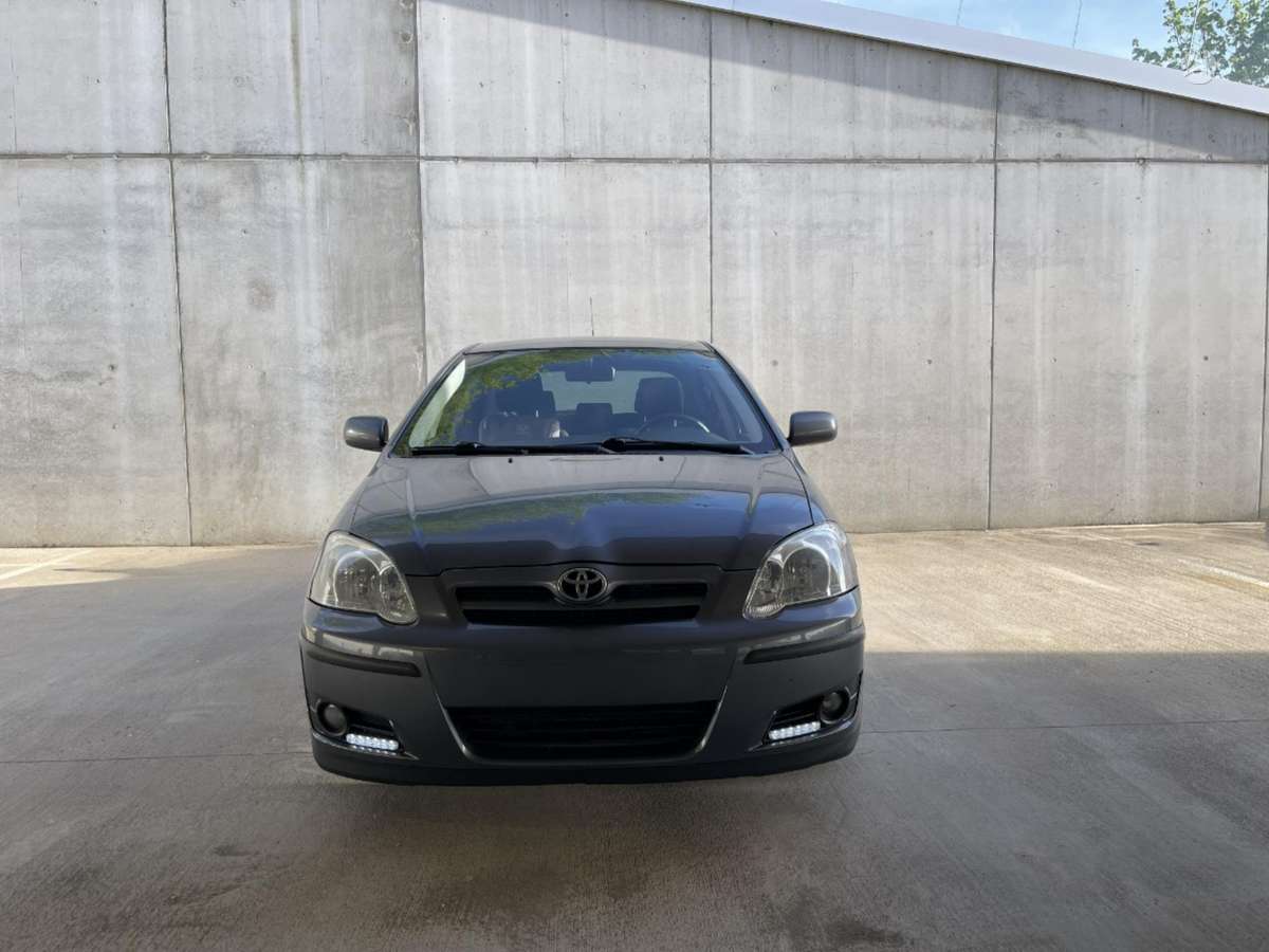 Toyota Corolla - 2