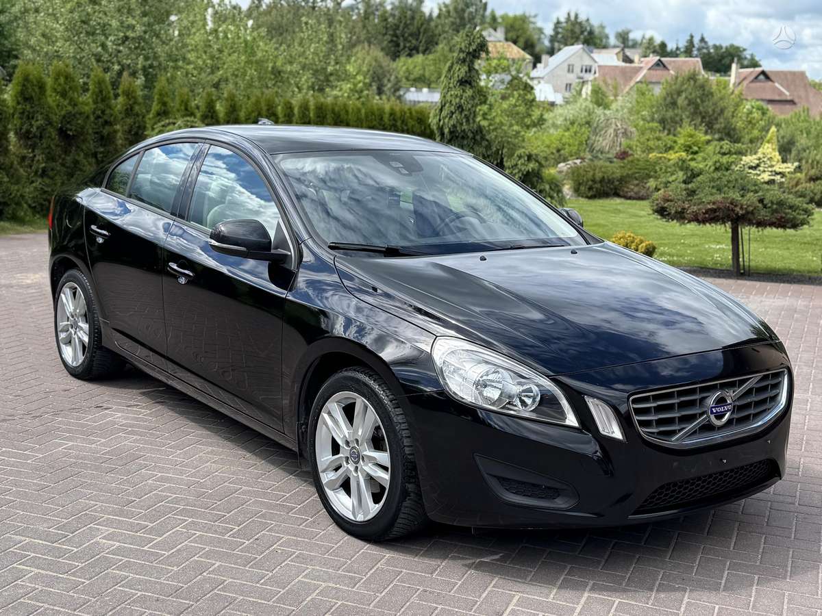 Volvo S60, 2.0 l., Седан
