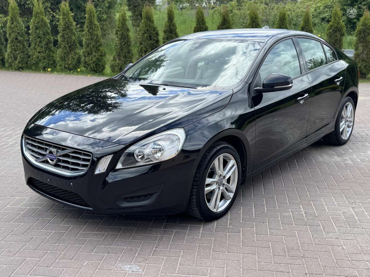 Volvo S60, 2.0 l., Седан