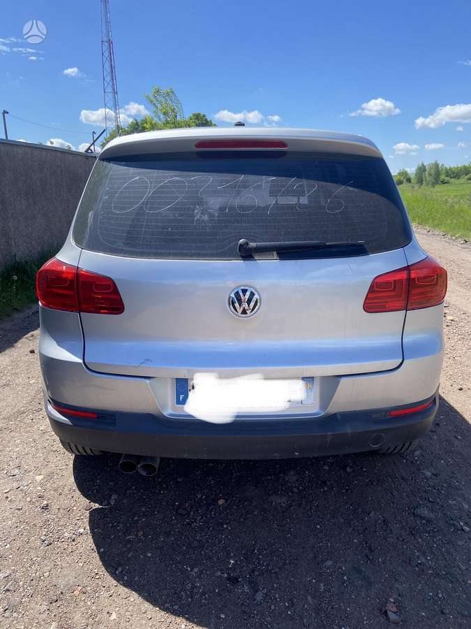Volkswagen Tiguan - 2