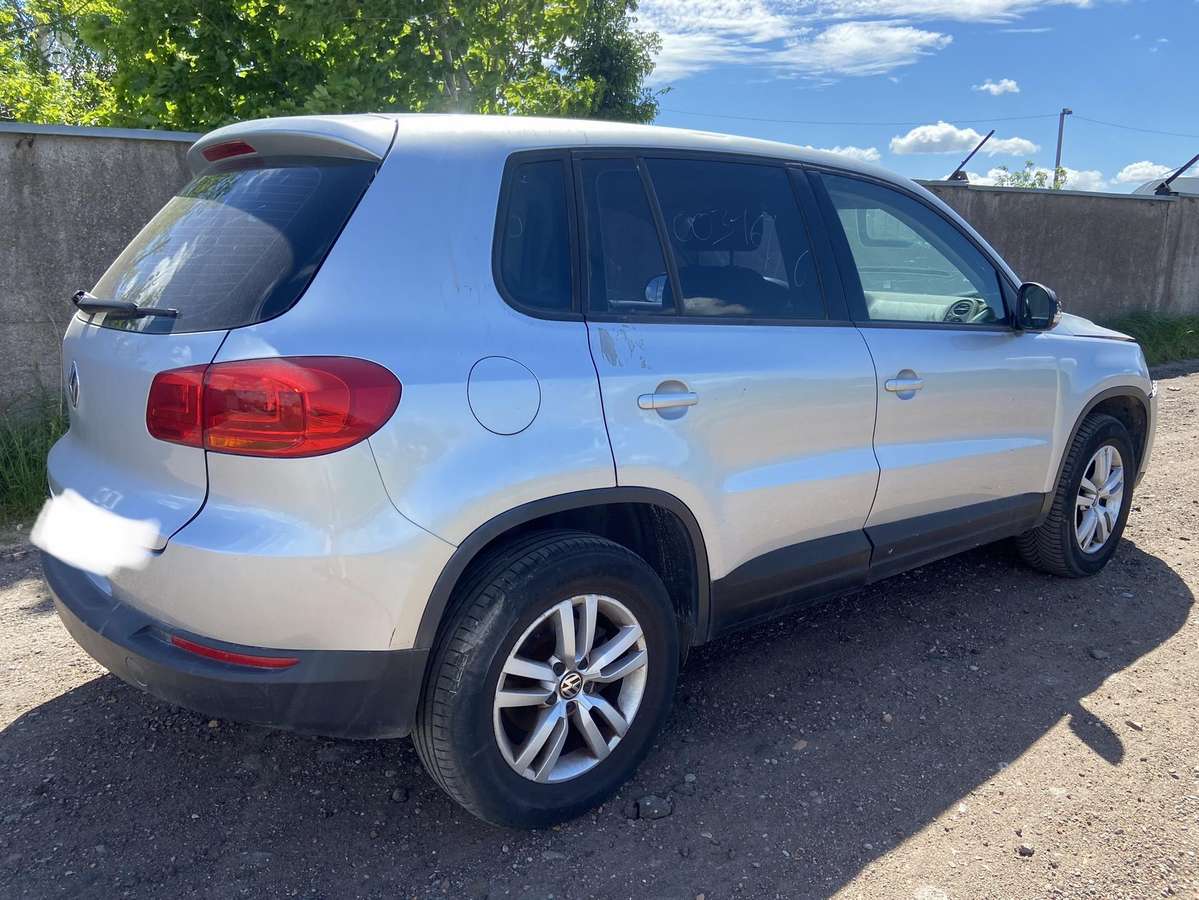 Volkswagen Tiguan - 3