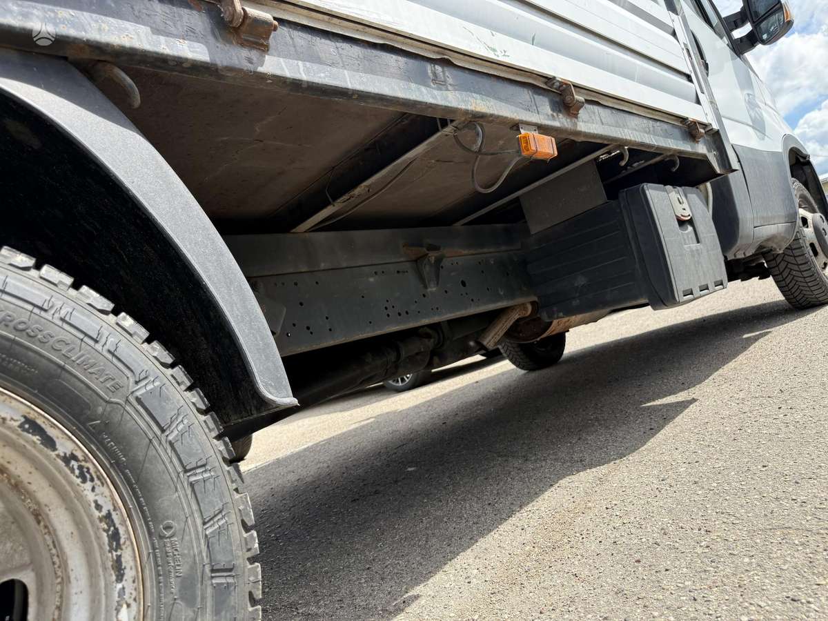 Iveco Daily, 3.0 l., komercinis