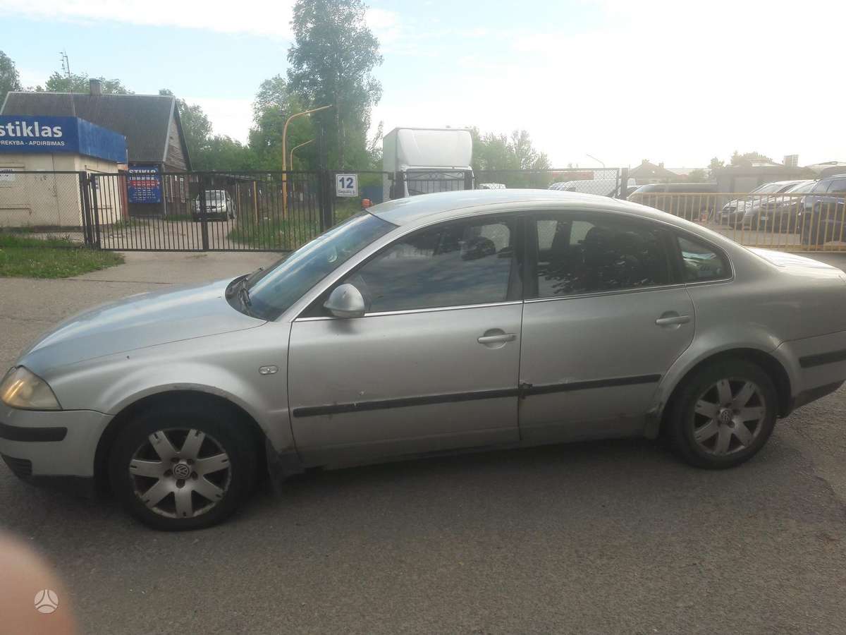 Volkswagen Passat - 4