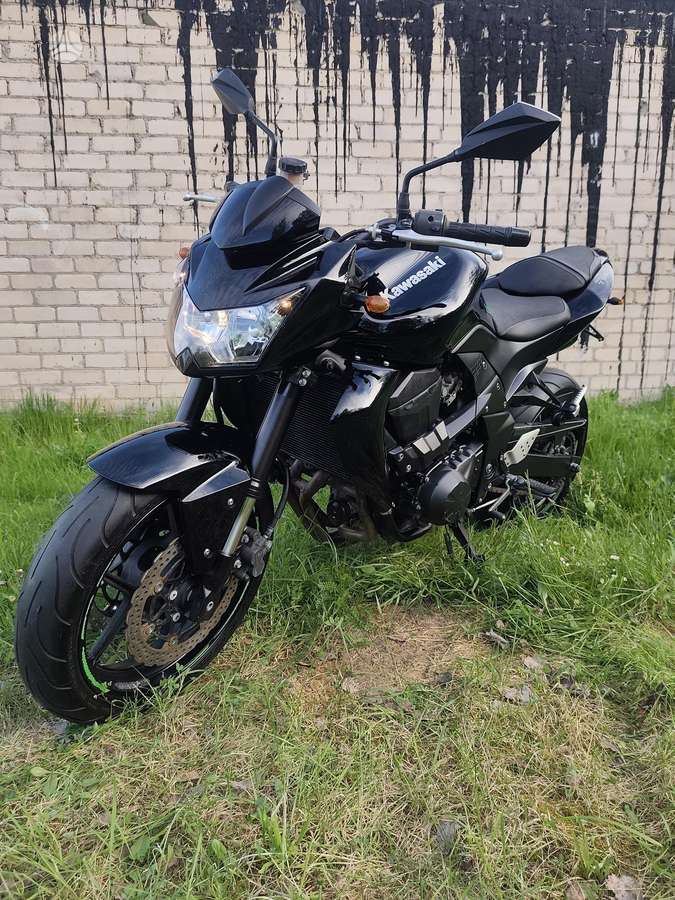 Kawasaki Z 750cc, street / classic