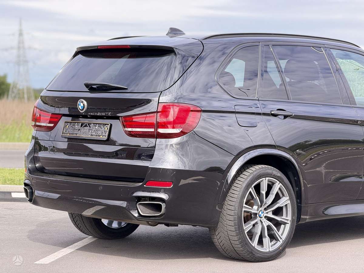 BMW X5, 2.0 l., off-road / crossover