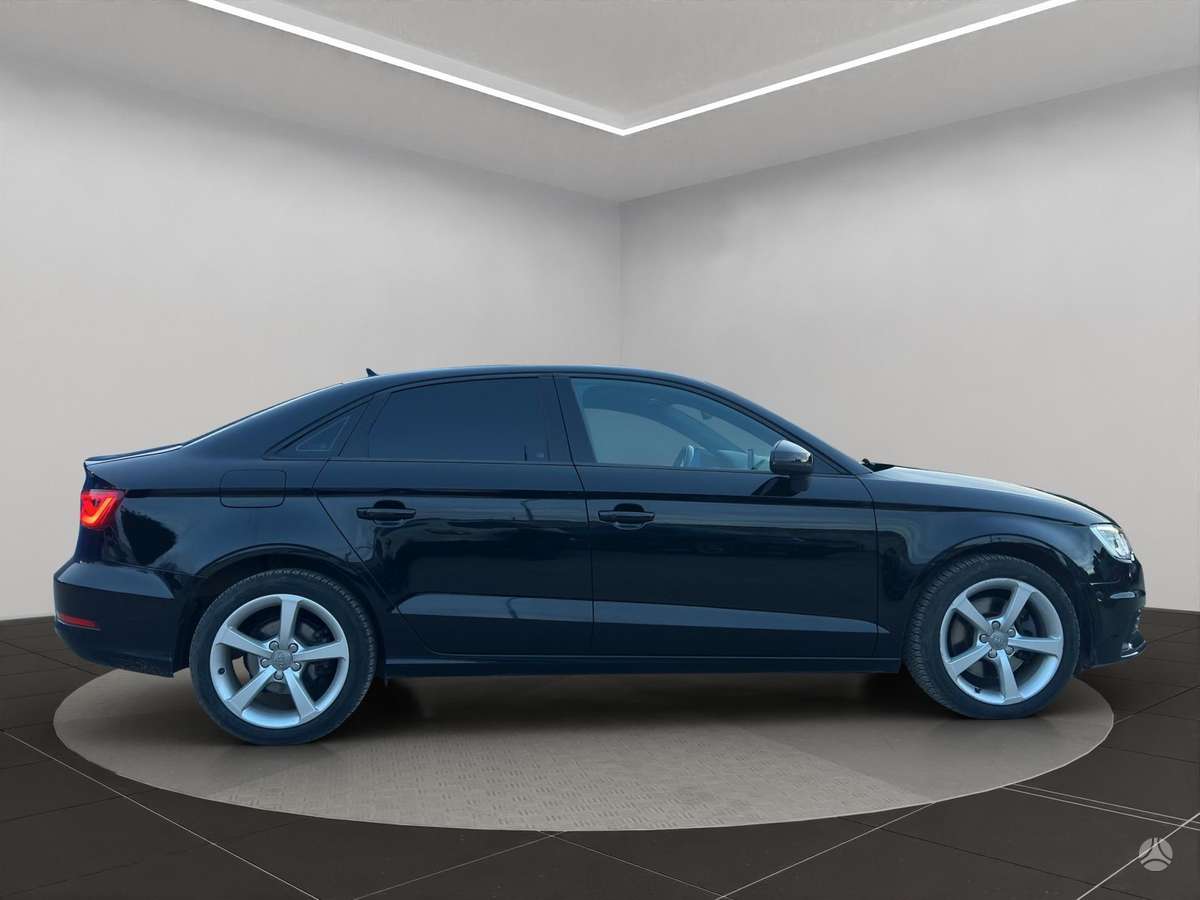 Audi A3, 1.8 l., Седан