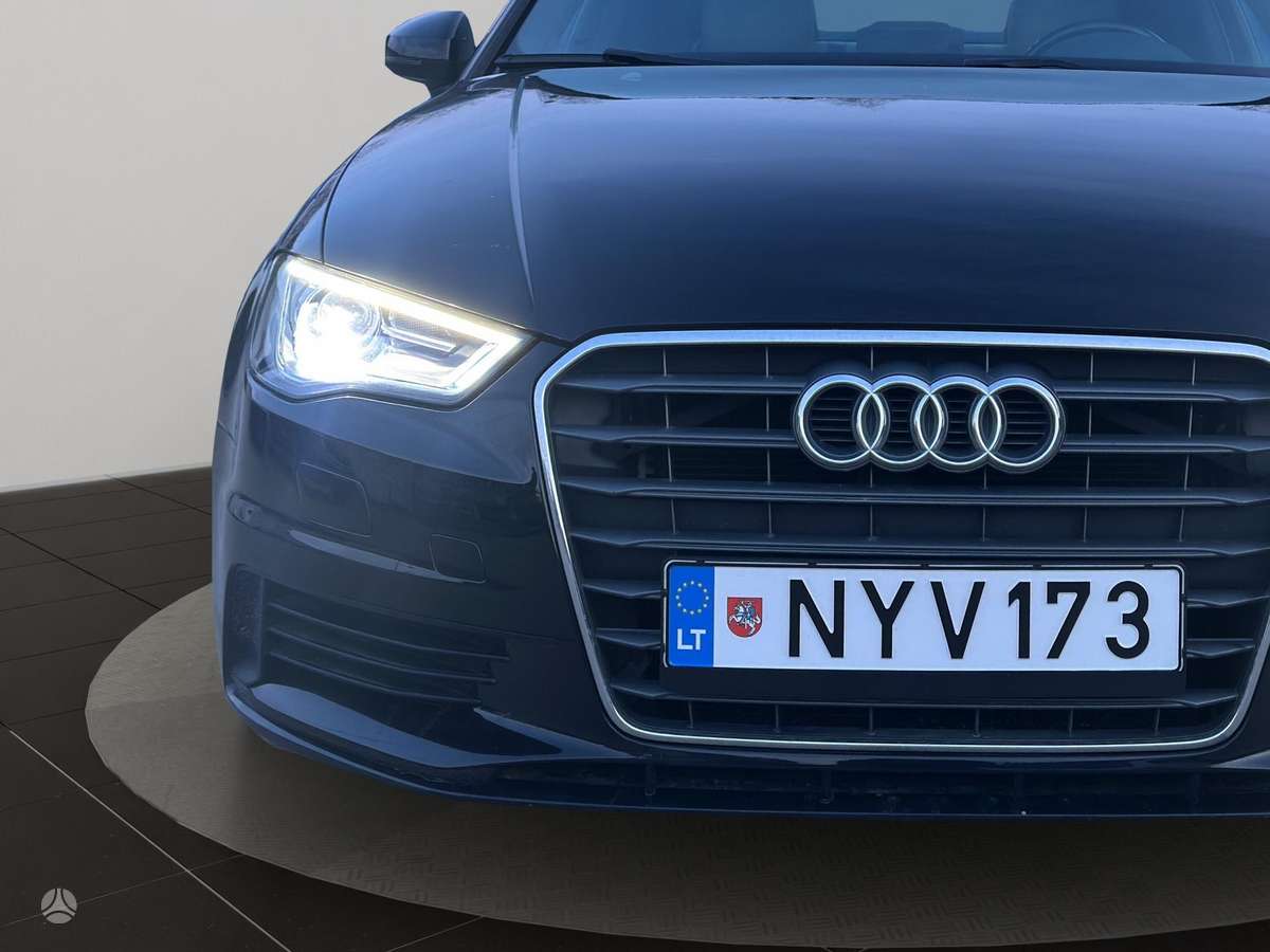 Audi A3, 1.8 l., Седан