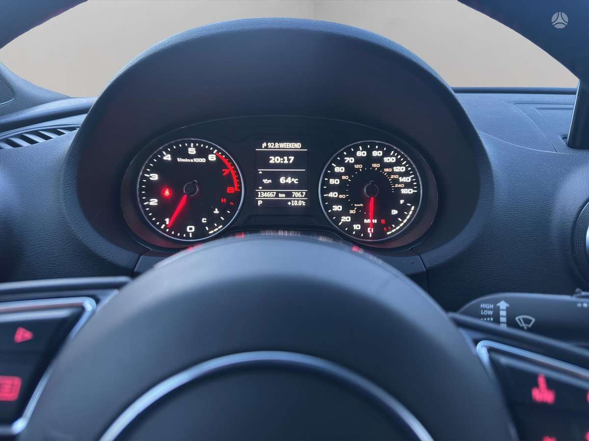 Audi A3, 1.8 l., Седан