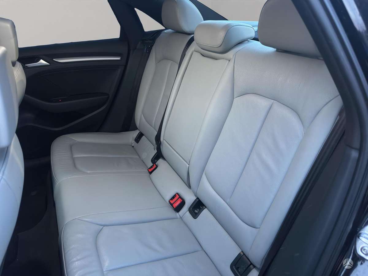 Audi A3, 1.8 l., Седан