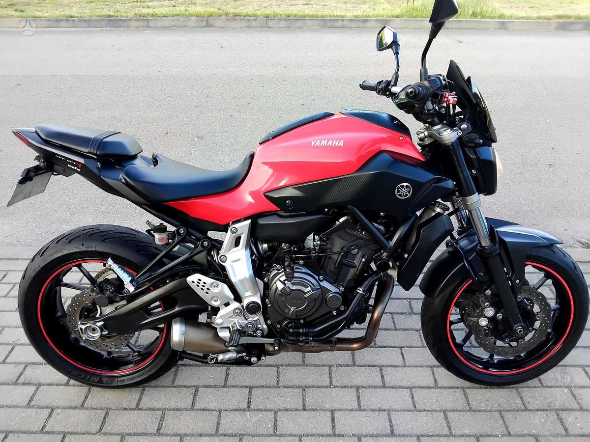 Yamaha MT 07 700cc, street / classic