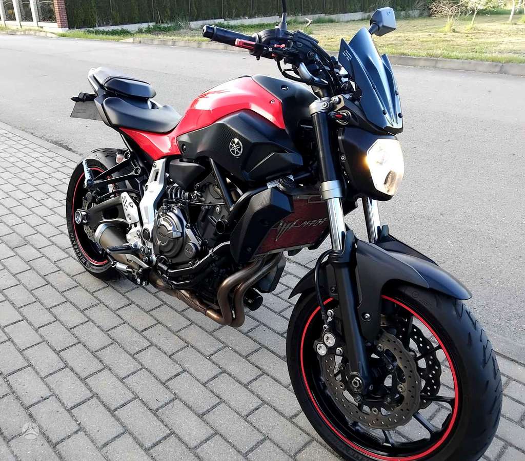 Yamaha MT 07 700cc, street / classic
