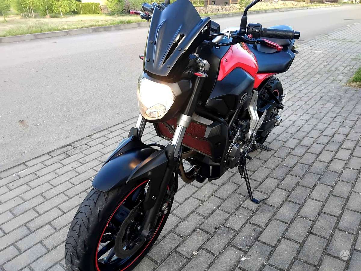 Yamaha MT 07 700cc, street / classic