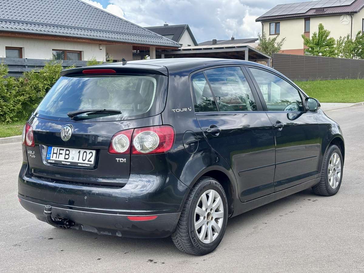 Volkswagen Golf - 2