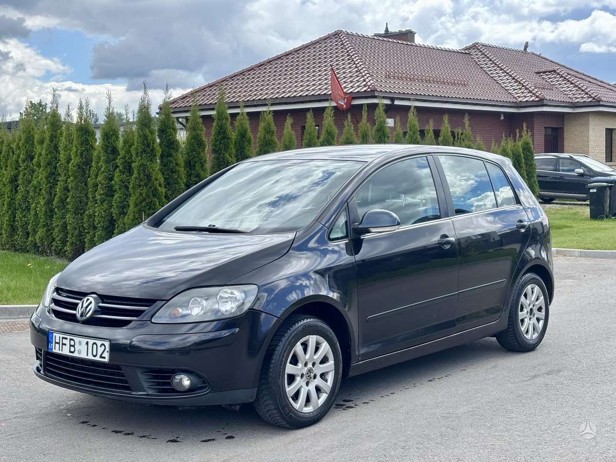 Volkswagen Golf - 6