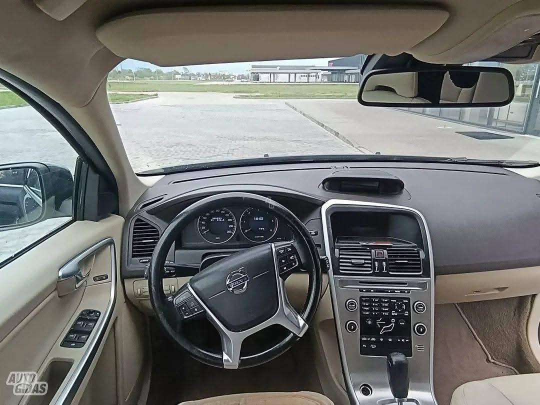 Volvo XC60, 2.4 l., hatchback