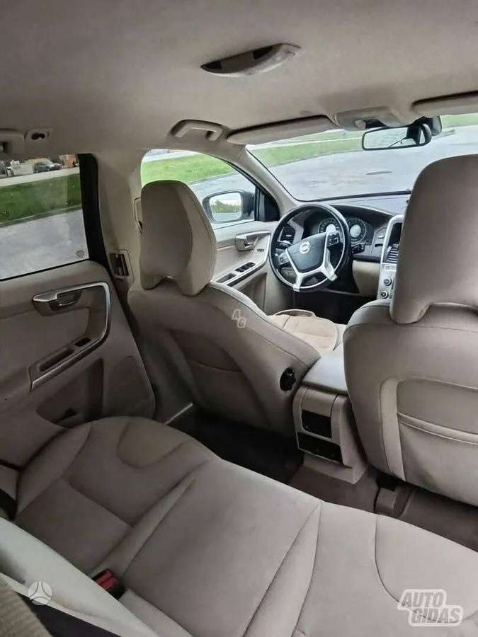 Volvo XC60, 2.4 l., hatchback