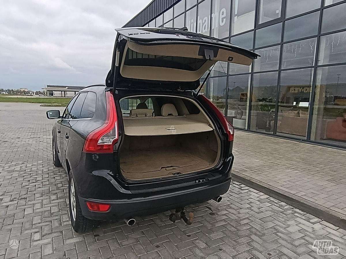 Volvo XC60, 2.4 l., hatchback