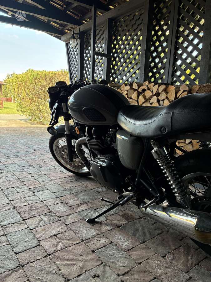 Triumph Thruxton 865cc, street / классические