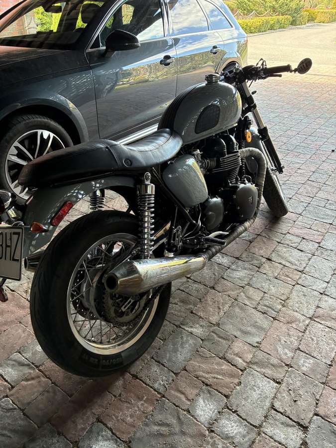 Triumph Thruxton 865cc, street / klasikiniai