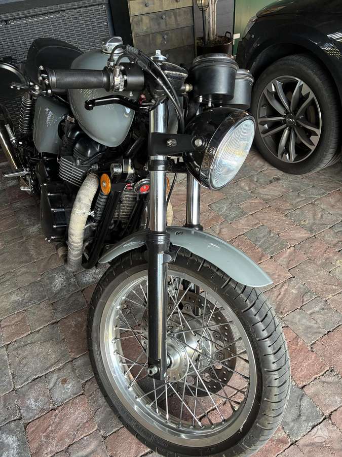 Triumph Thruxton 865cc, street / классические