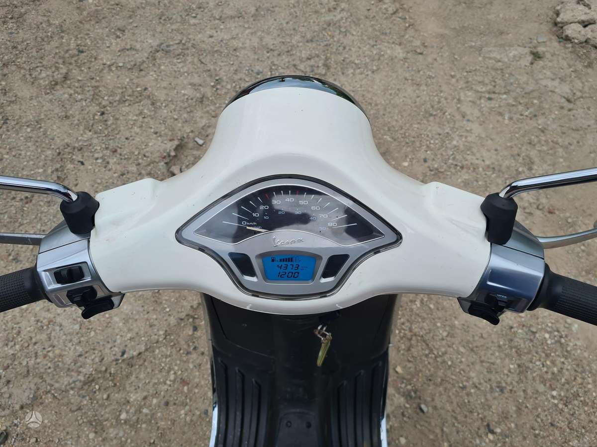 Piaggio Vespa 49cc, мотороллеры / мопеды