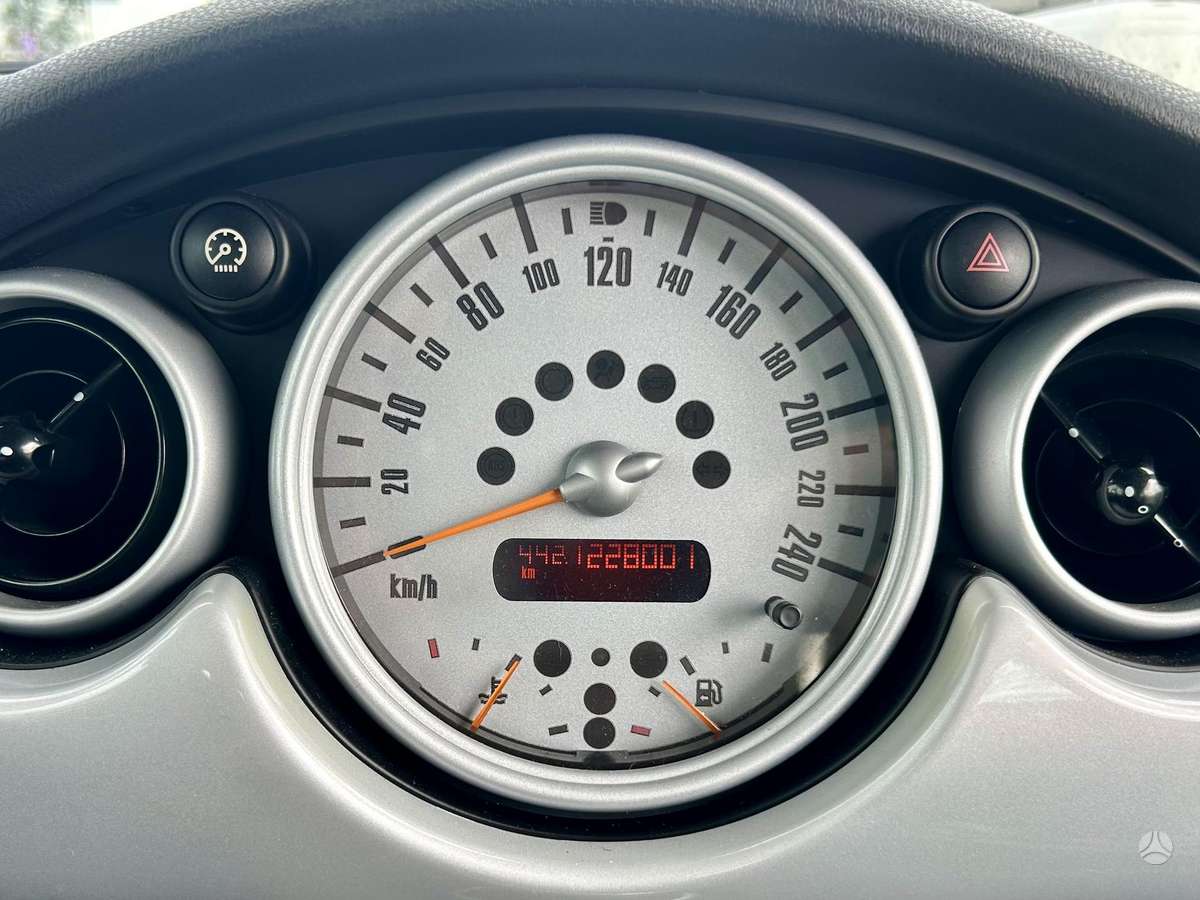 Mini One, 1.6 l., hatchback