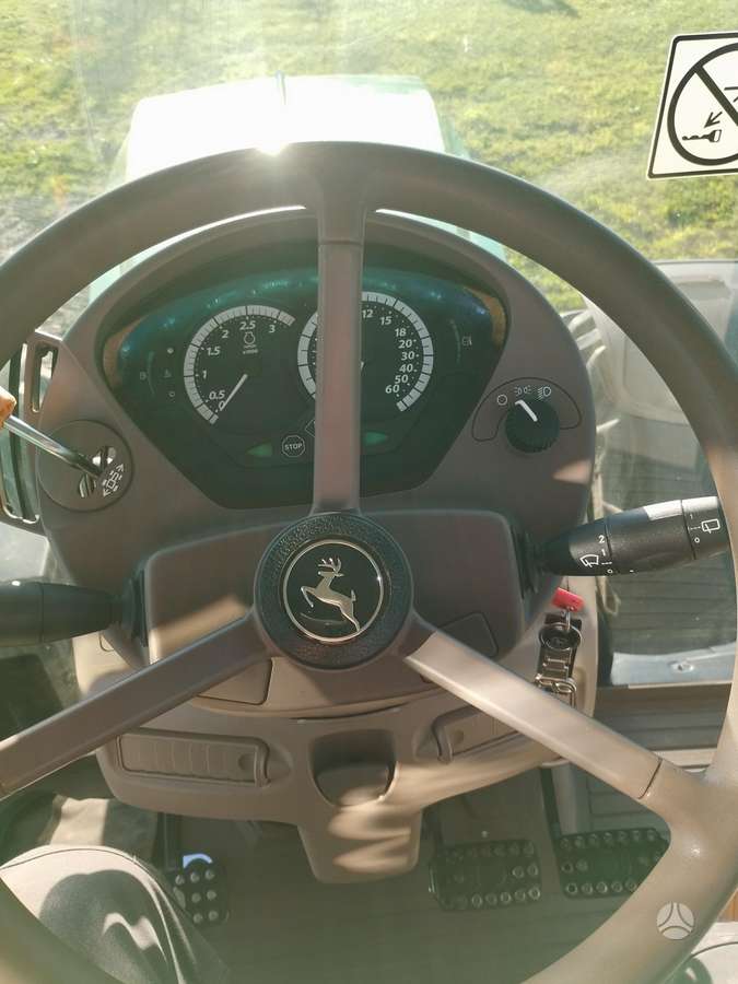John Deere 6130 R, тракторы