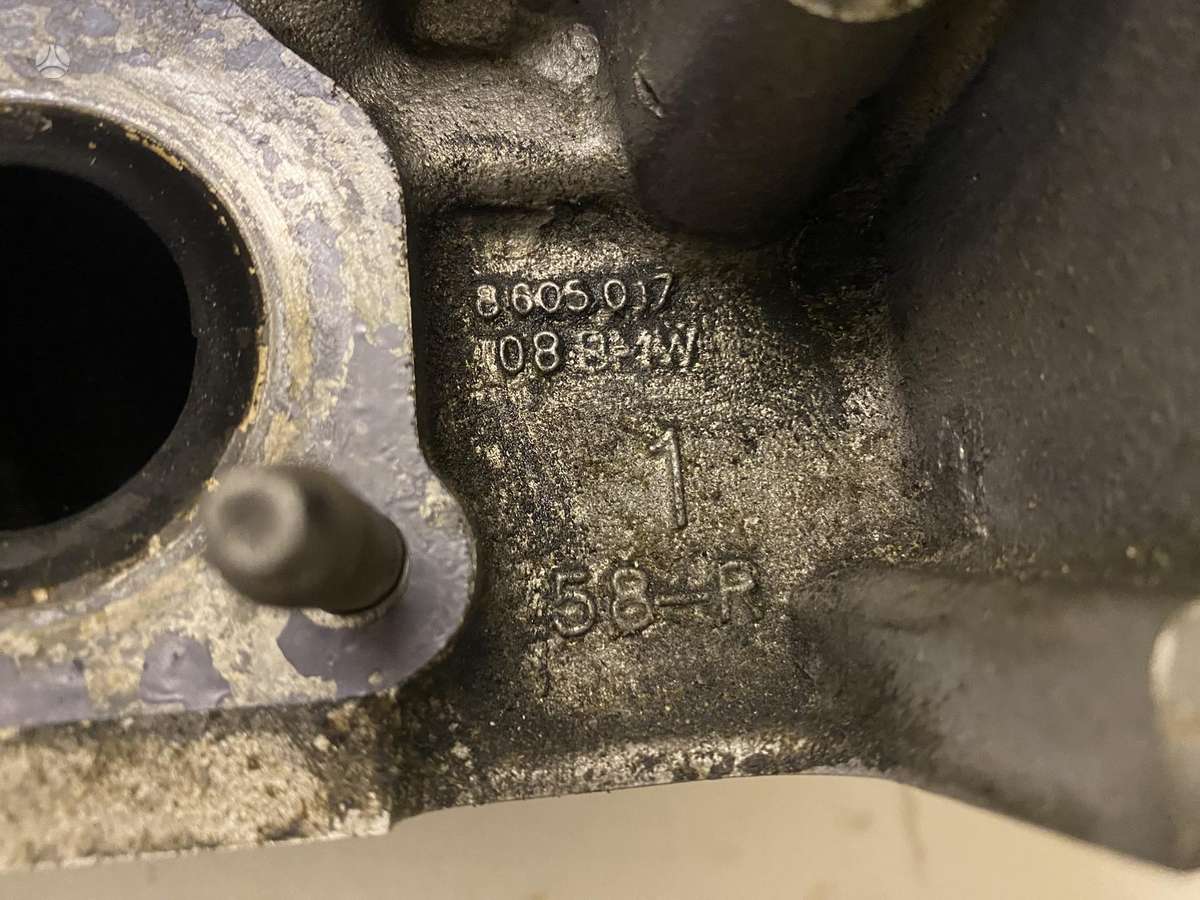 BMW M5, 8605017, cylinder head