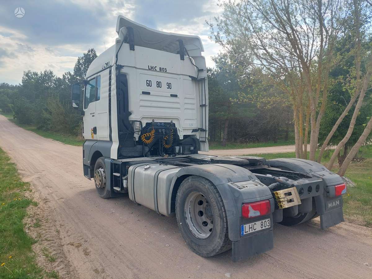 MAN Tgx, double sleeper