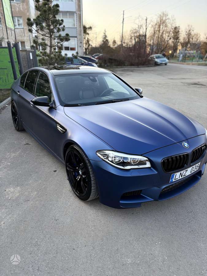 BMW M5, 4.4 l., Седан