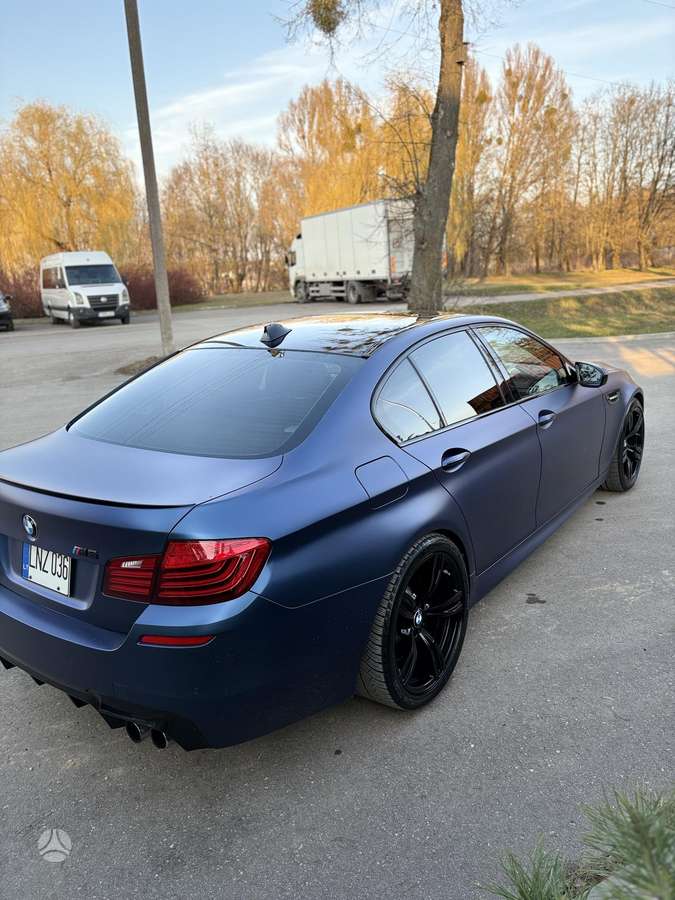 BMW M5, 4.4 l., Седан