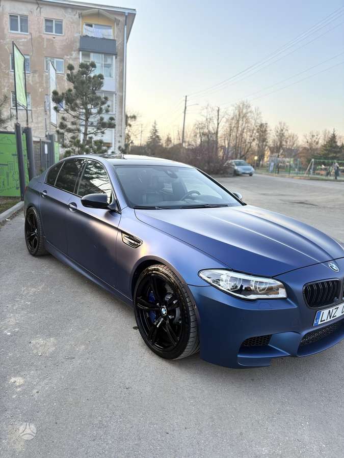 BMW M5, 4.4 l., Седан