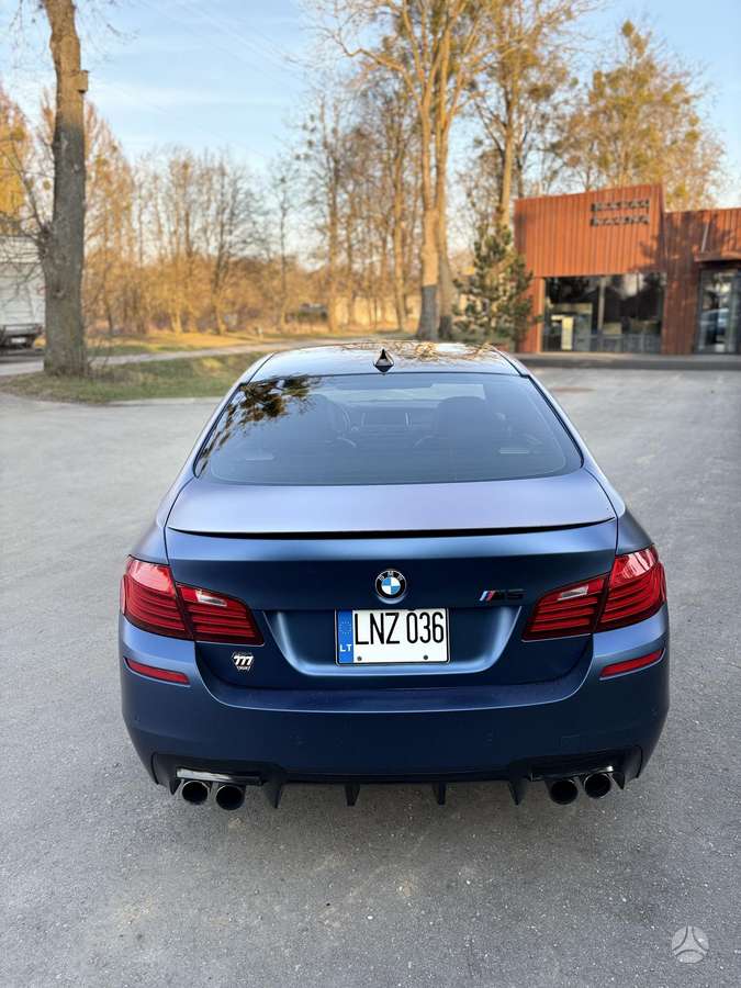 BMW M5, 4.4 l., Седан