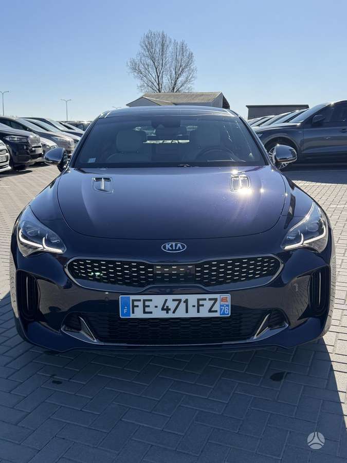 Kia Stinger, 2.2 l., Хэтчбек