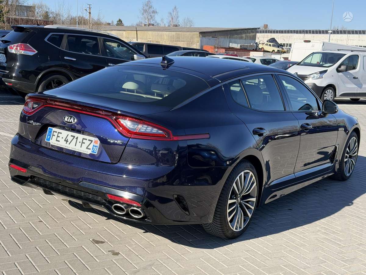 Kia Stinger, 2.2 l., hatchback