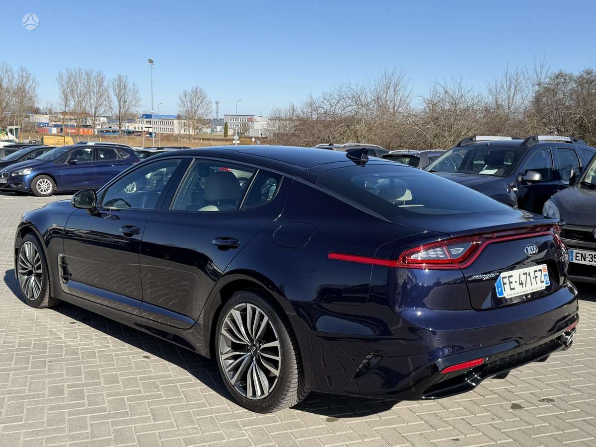Kia Stinger, 2.2 l., hatchback