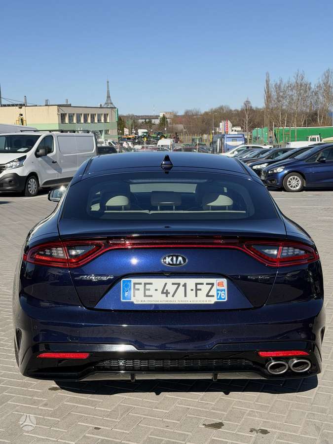 Kia Stinger, 2.2 l., Хэтчбек