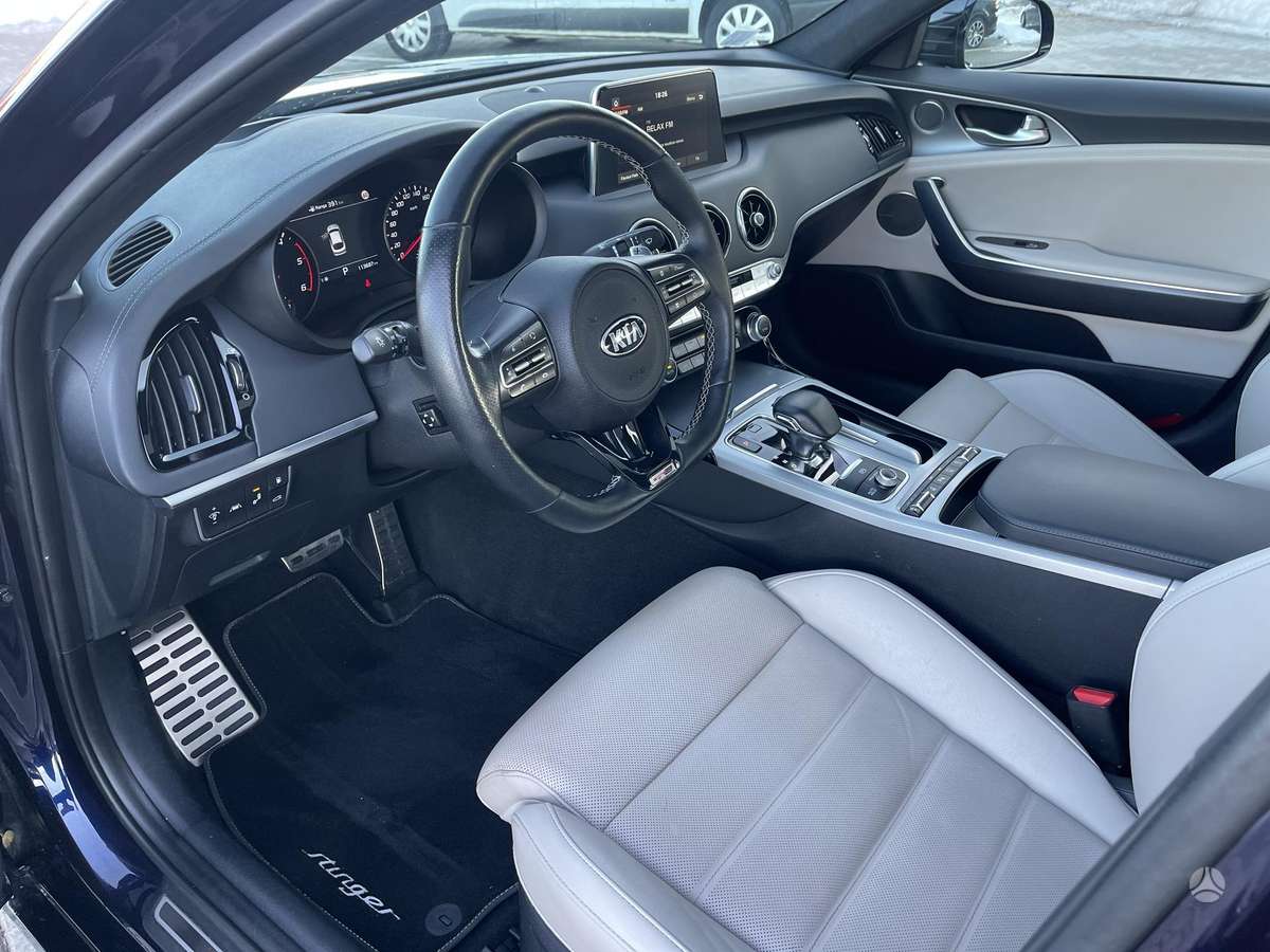 Kia Stinger, 2.2 l., Хэтчбек
