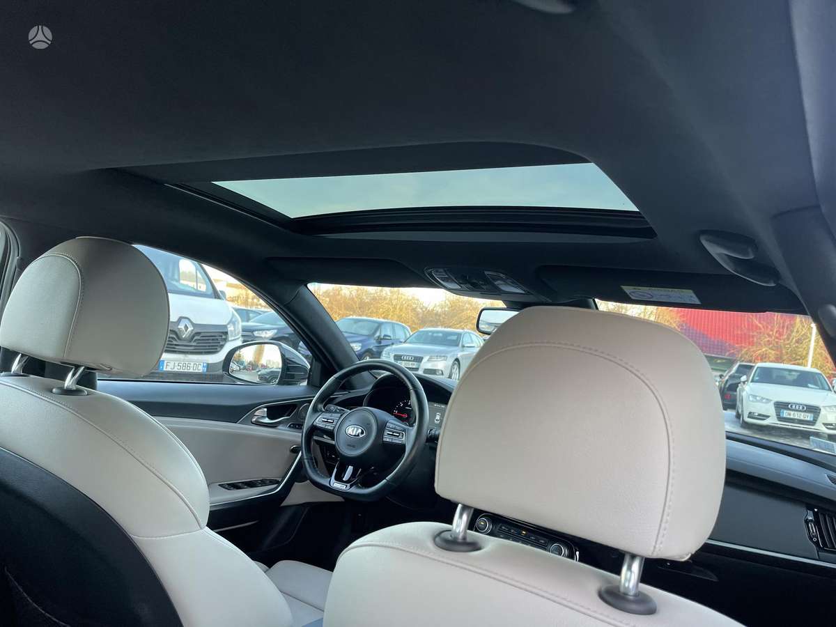 Kia Stinger, 2.2 l., hatchback