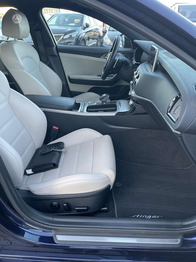 Kia Stinger, 2.2 l., Хэтчбек
