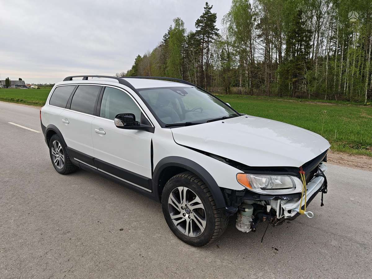Volvo XC70, 2.4 l., wagon