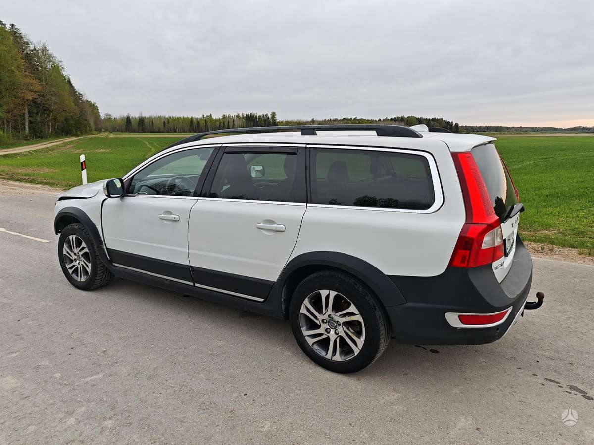 Volvo XC70, 2.4 l., wagon