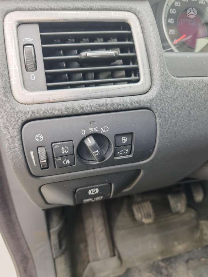 Volvo XC70, 2.4 l., wagon