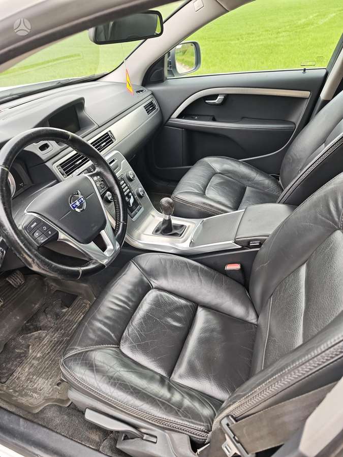 Volvo XC70, 2.4 l., wagon