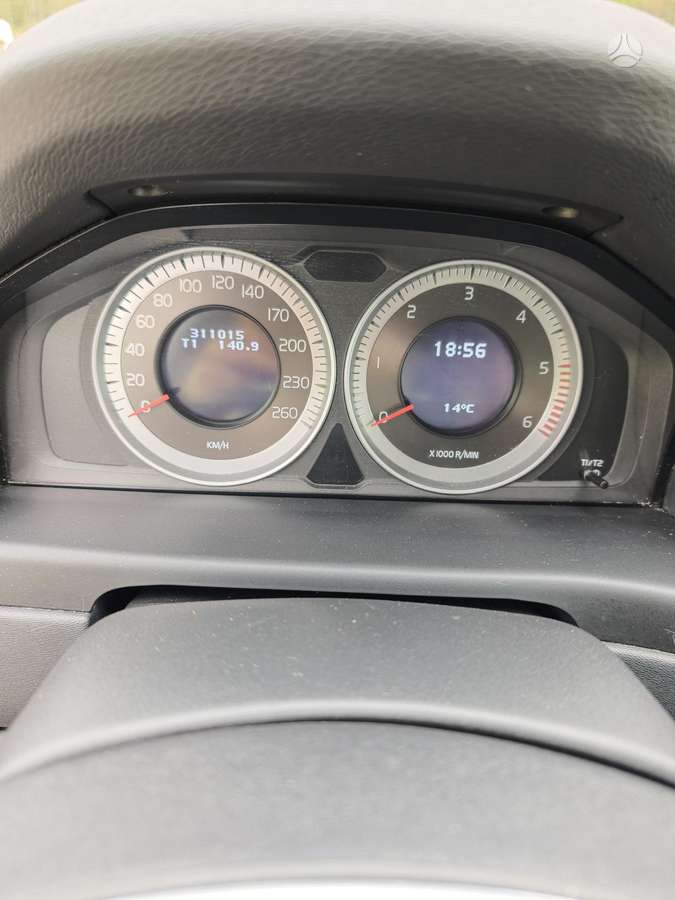Volvo XC70, 2.4 l., wagon
