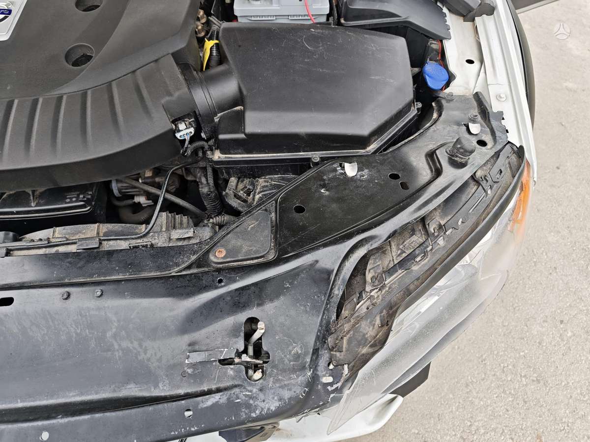 Volvo XC70, 2.4 l., wagon
