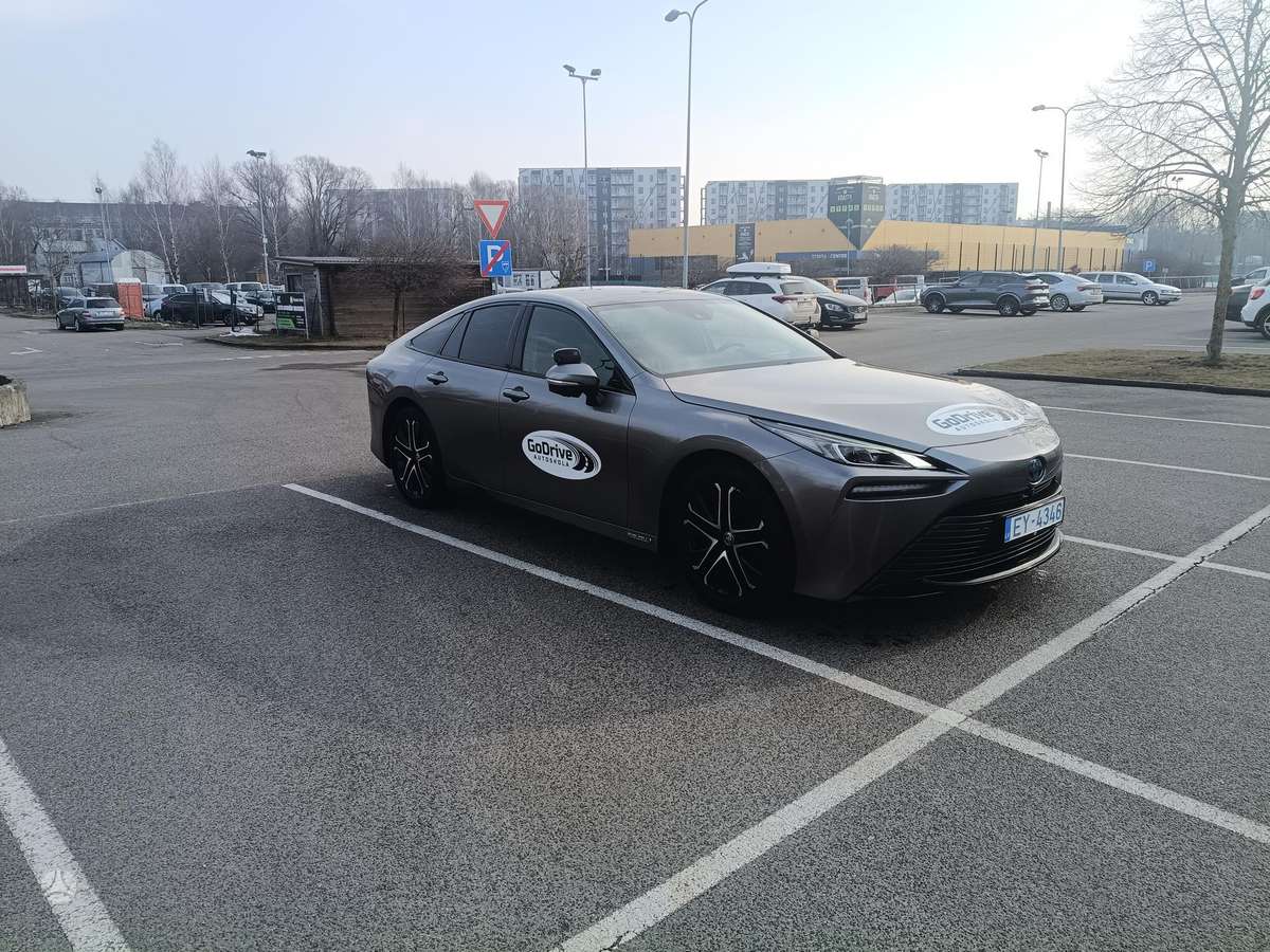 Toyota Mirai - 11
