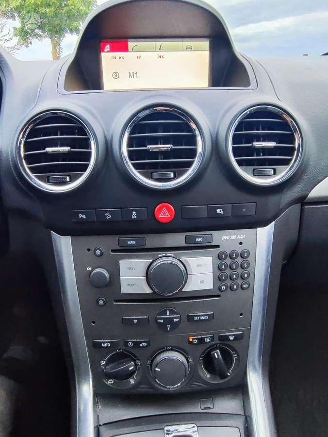 Opel Antara, 2.2 l., off-road / crossover