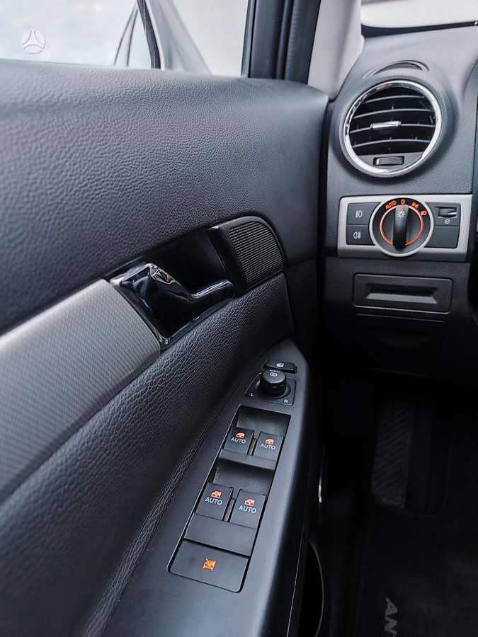 Opel Antara, 2.2 l., off-road / crossover