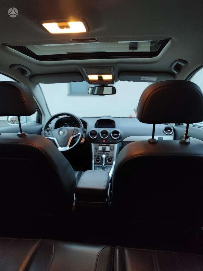 Opel Antara, 2.2 l., off-road / crossover